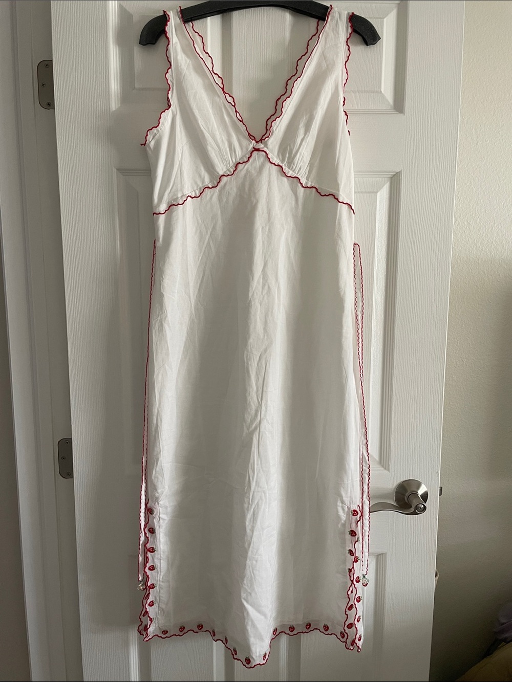 WHITE COTTON Strawberry Dress